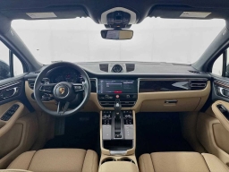 Porsche Macan T AWD 2026