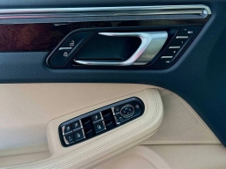 Porsche Macan T AWD 2026