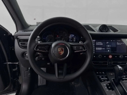 Porsche Macan T AWD 2026