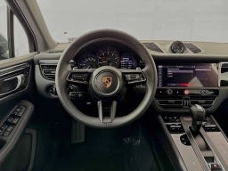 Porsche Macan T AWD 2026