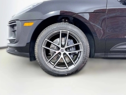 Porsche Macan T AWD 2026