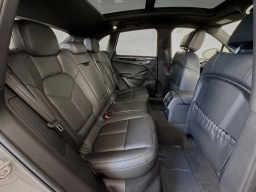 Porsche Macan T AWD 2026