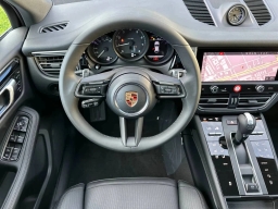 Porsche Macan T AWD 2026