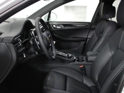 Porsche Macan T AWD 2026