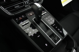 Porsche Macan T AWD 2026