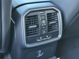 Porsche Macan T AWD 2026