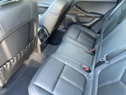 Porsche Macan T AWD 2026