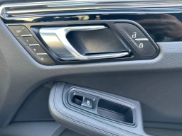 Porsche Macan T AWD 2026