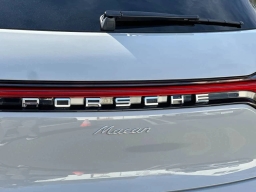 Porsche Macan T AWD 2026