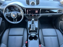 Porsche Macan T AWD 2026