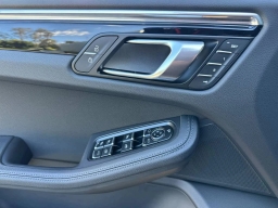 Porsche Macan T AWD 2026