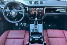 Porsche Macan Base AWD 2026