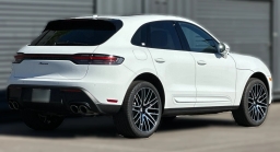 Porsche Macan Base AWD 2026