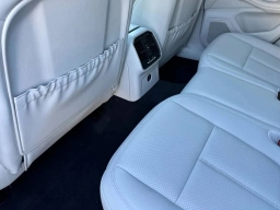 Porsche Macan T AWD 2026