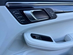 Porsche Macan T AWD 2026