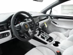 Porsche Macan T AWD 2026