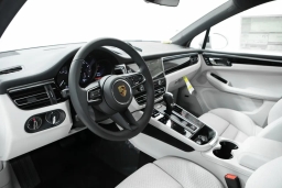 Porsche Macan T AWD 2026