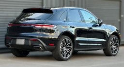 Porsche Macan Base AWD 2026