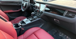 Porsche Macan Base AWD 2026