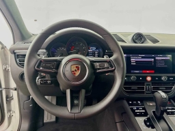 Porsche Macan T AWD 2026