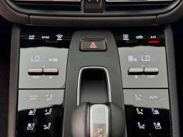 Porsche Macan T AWD 2026