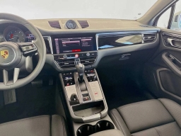 Porsche Macan T AWD 2026