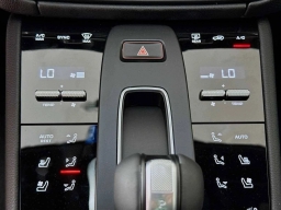 Porsche Macan T AWD 2026