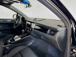 Porsche Macan T AWD 2026