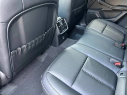 Porsche Macan T AWD 2026