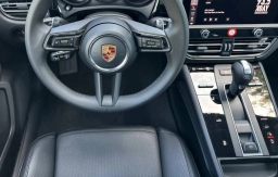 Porsche Macan T AWD 2026