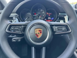 Porsche Macan T AWD 2026