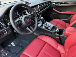 Porsche Macan Base AWD 2026