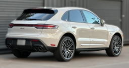 Porsche Macan Base AWD 2026