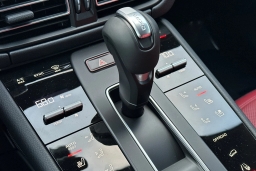 Porsche Macan Base AWD 2026