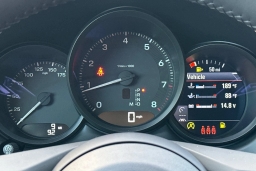 Porsche Macan Base AWD 2026