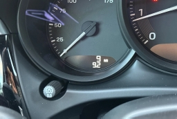 Porsche Macan Base AWD 2026