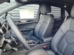 Porsche Macan T AWD 2026