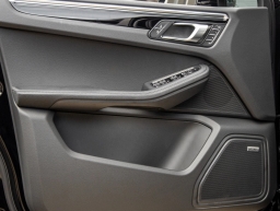 Porsche Macan T AWD 2026