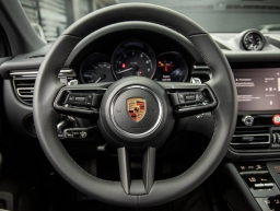 Porsche Macan T AWD 2026