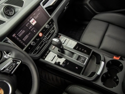 Porsche Macan T AWD 2026