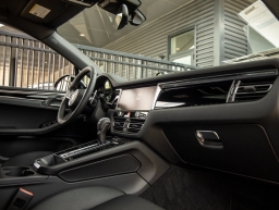 Porsche Macan T AWD 2026