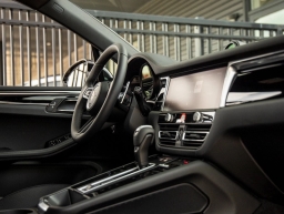 Porsche Macan T AWD 2026