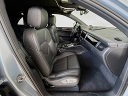 Porsche Macan T AWD 2026