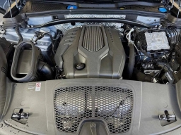 Porsche Macan T AWD 2026