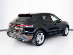 Porsche Macan T AWD 2026