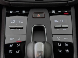 Porsche Macan T AWD 2026