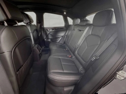 Porsche Macan T AWD 2026