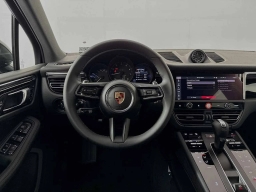 Porsche Macan T AWD 2026