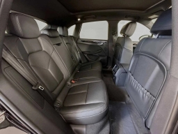 Porsche Macan T AWD 2026