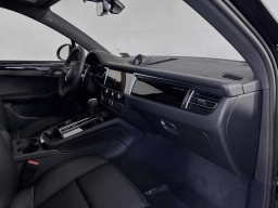 Porsche Macan T AWD 2026